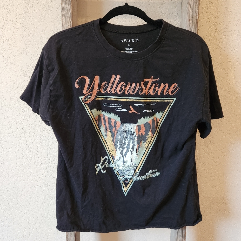 Awake Girls Yellowstone Tee-Shirt- Size Large